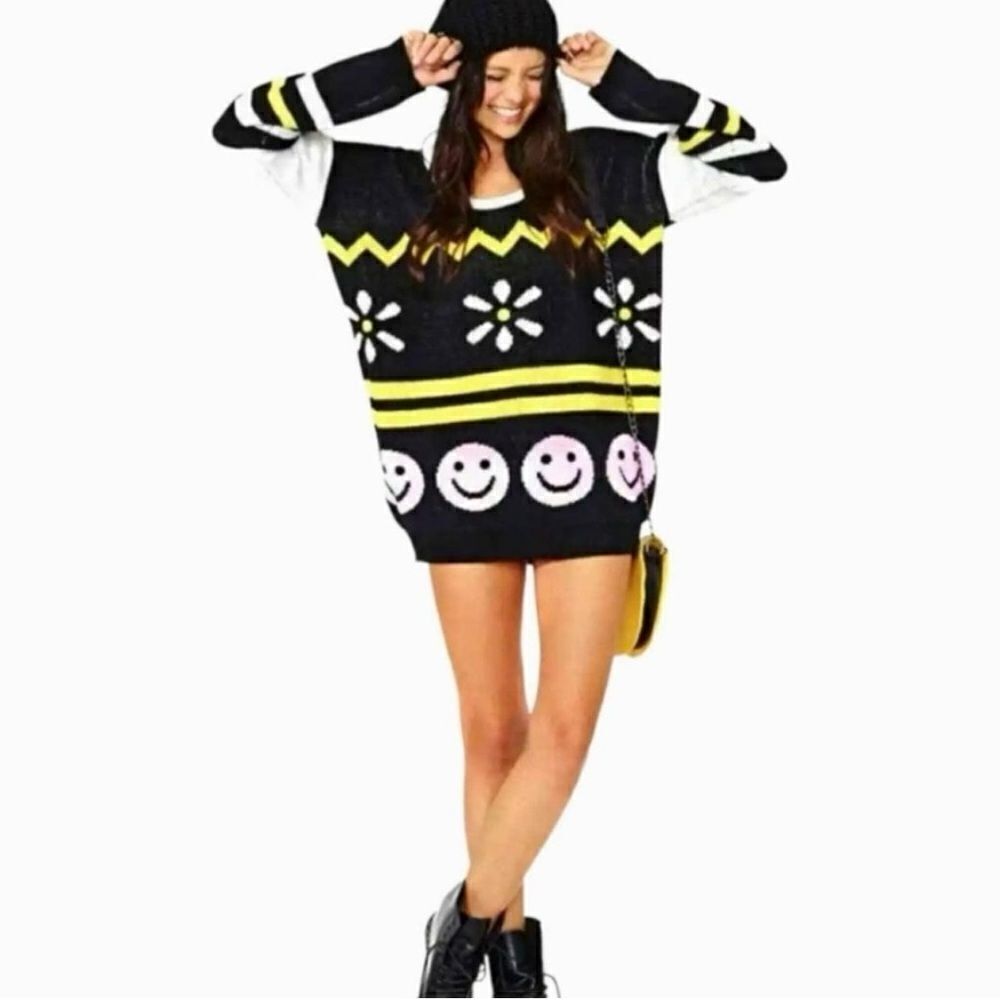 Revolve MINKPINK ‘All Smiles’ Pullover Sweater in Black, Yellow & Pink Size S